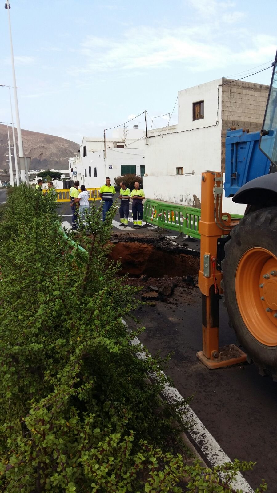Socavón en San Bartolomé