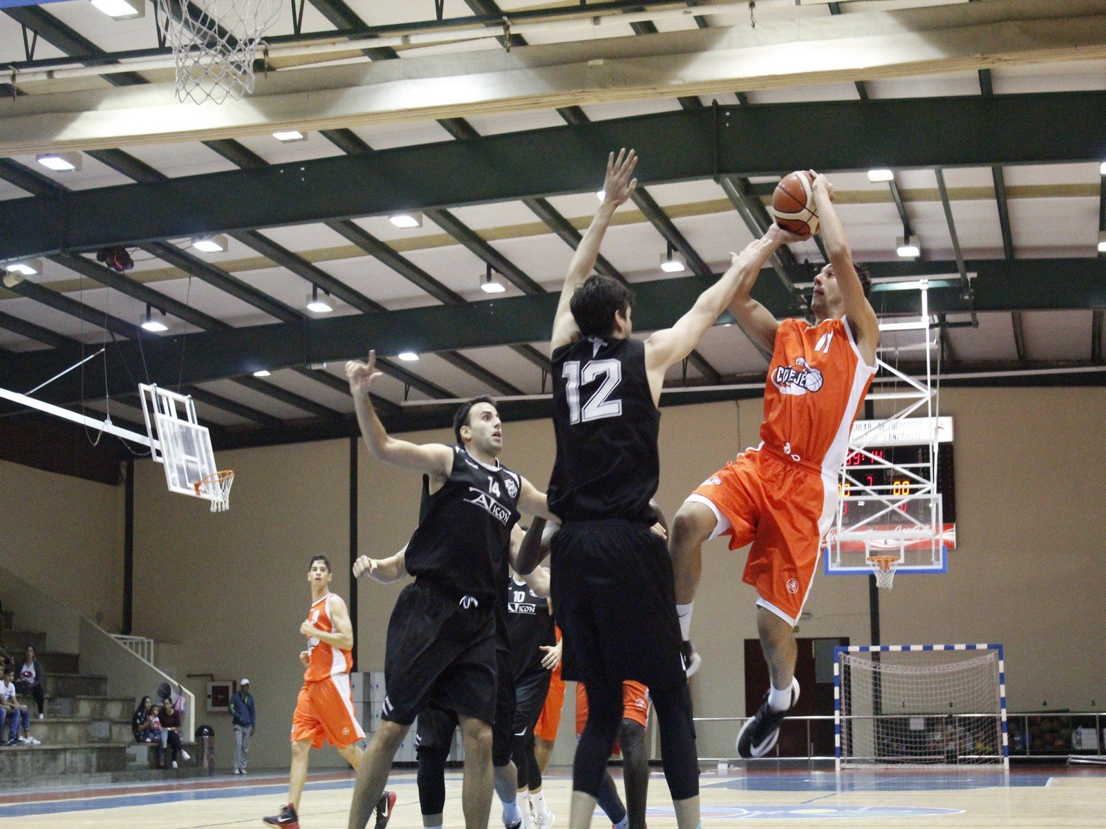 BALONCESTO. CONEJERO - RIVAS (1)