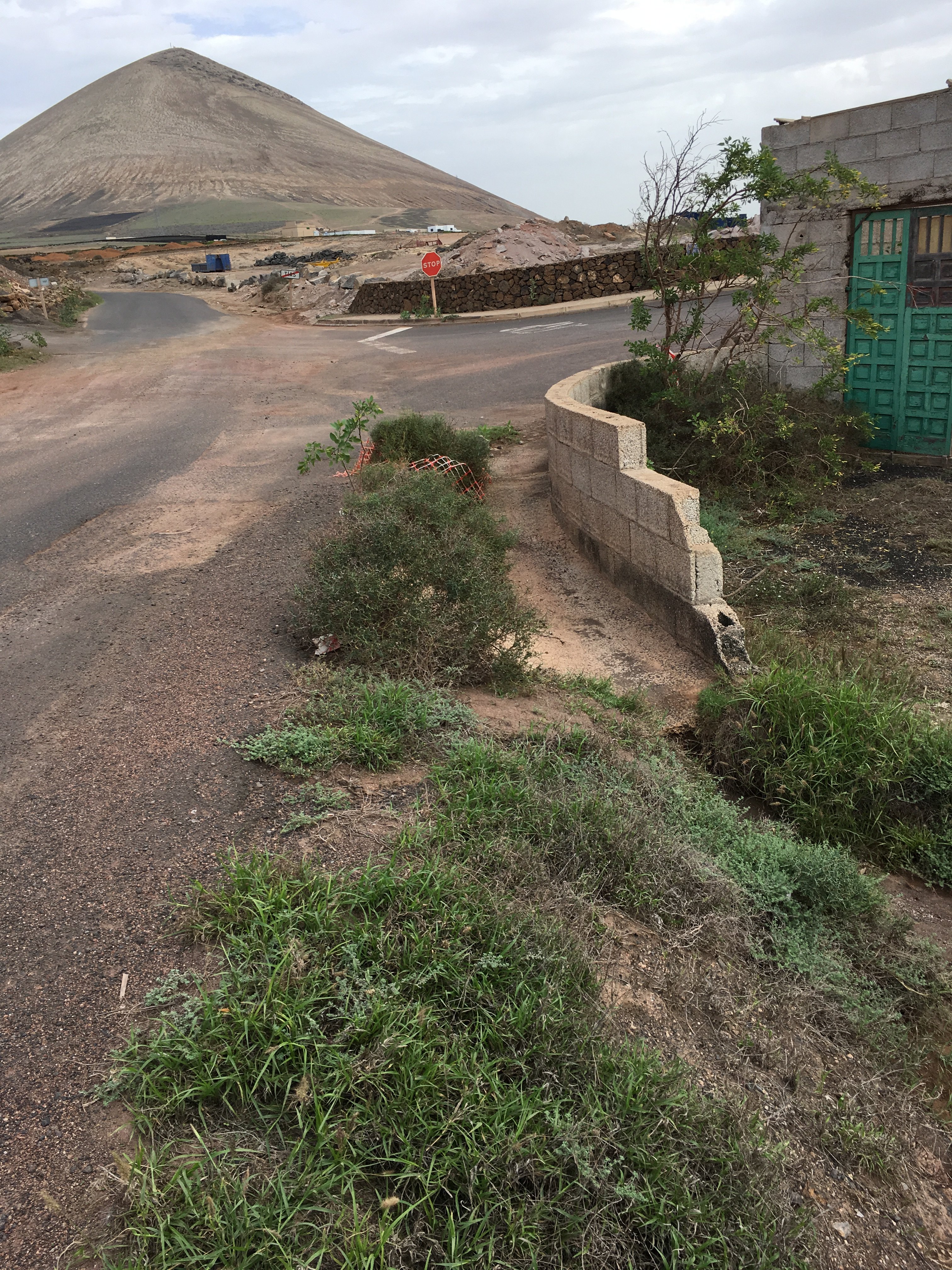 1-Canal en Camino Los Fajardos