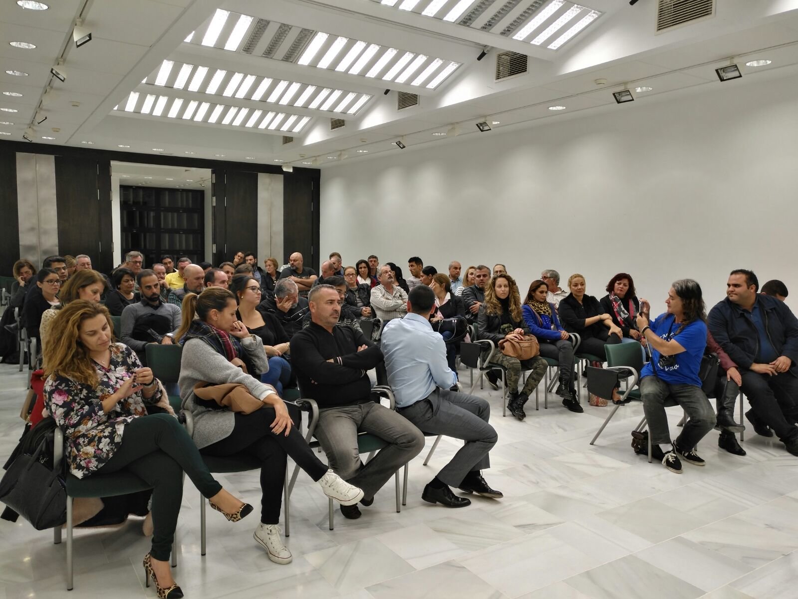 Asamblea de la Avenida 6