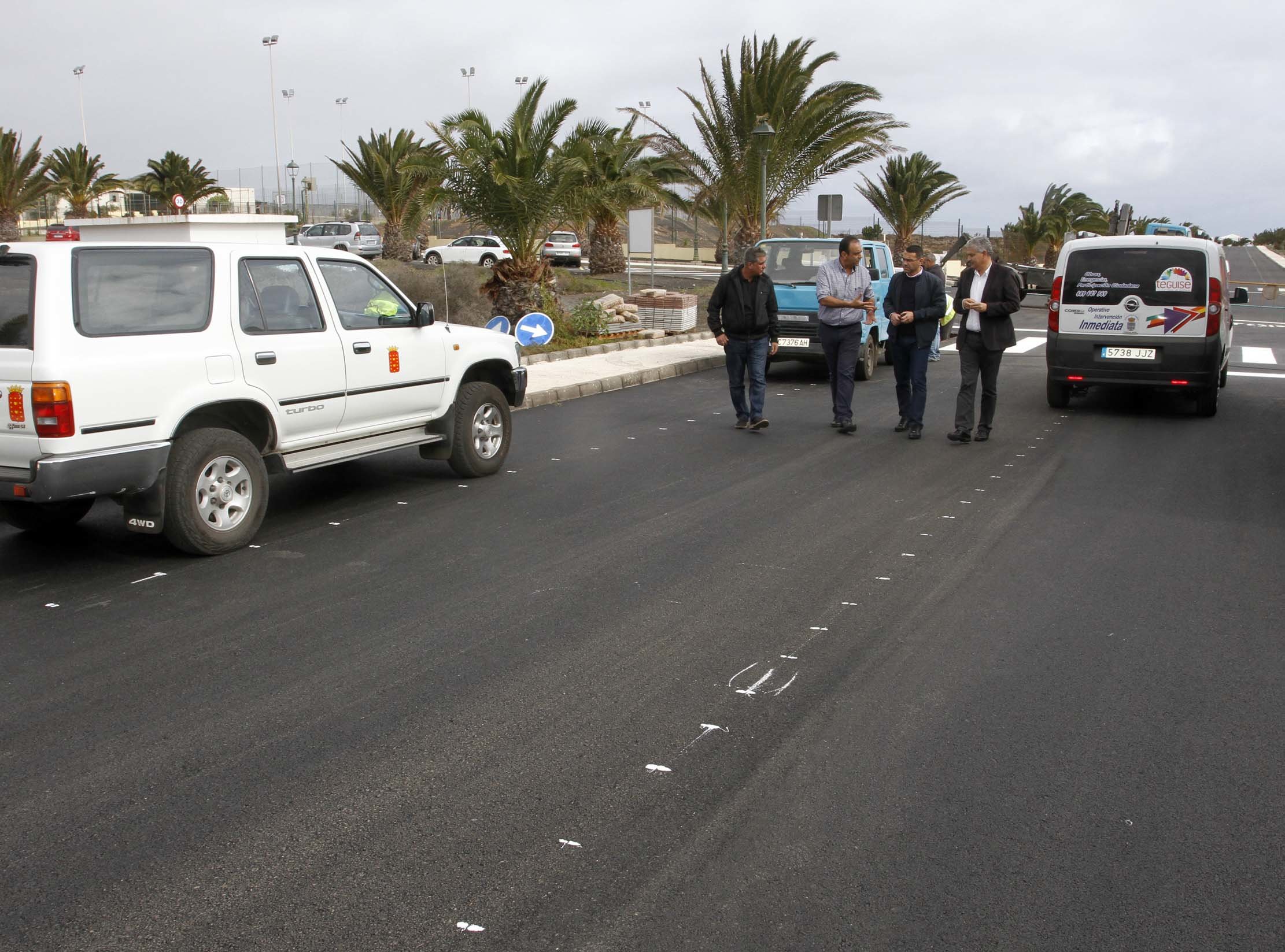 Acondicionamiento y reasfaltado de la calle Tenderete-Costa Teguise