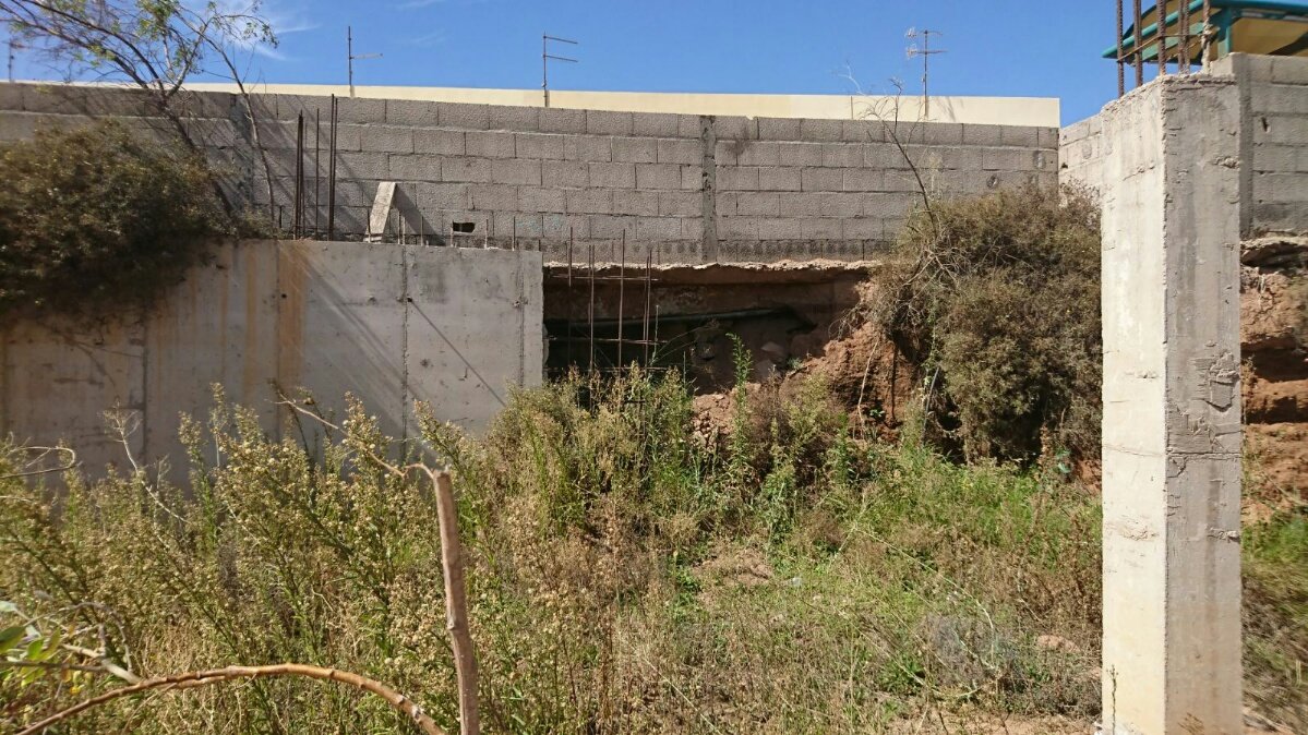 Bajo la parada de guaguas de la calle Tenderete 2