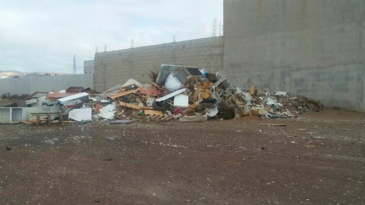 Amontonada la basura tras El Mandingo 4