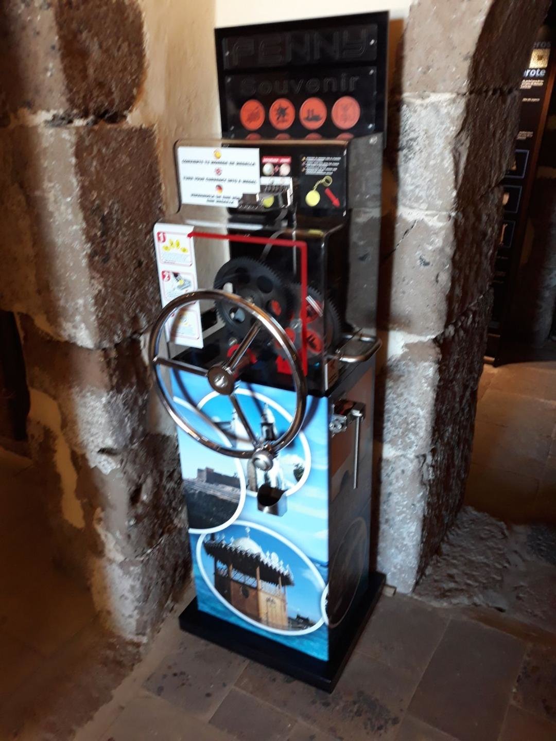 Máquina de troquelar
