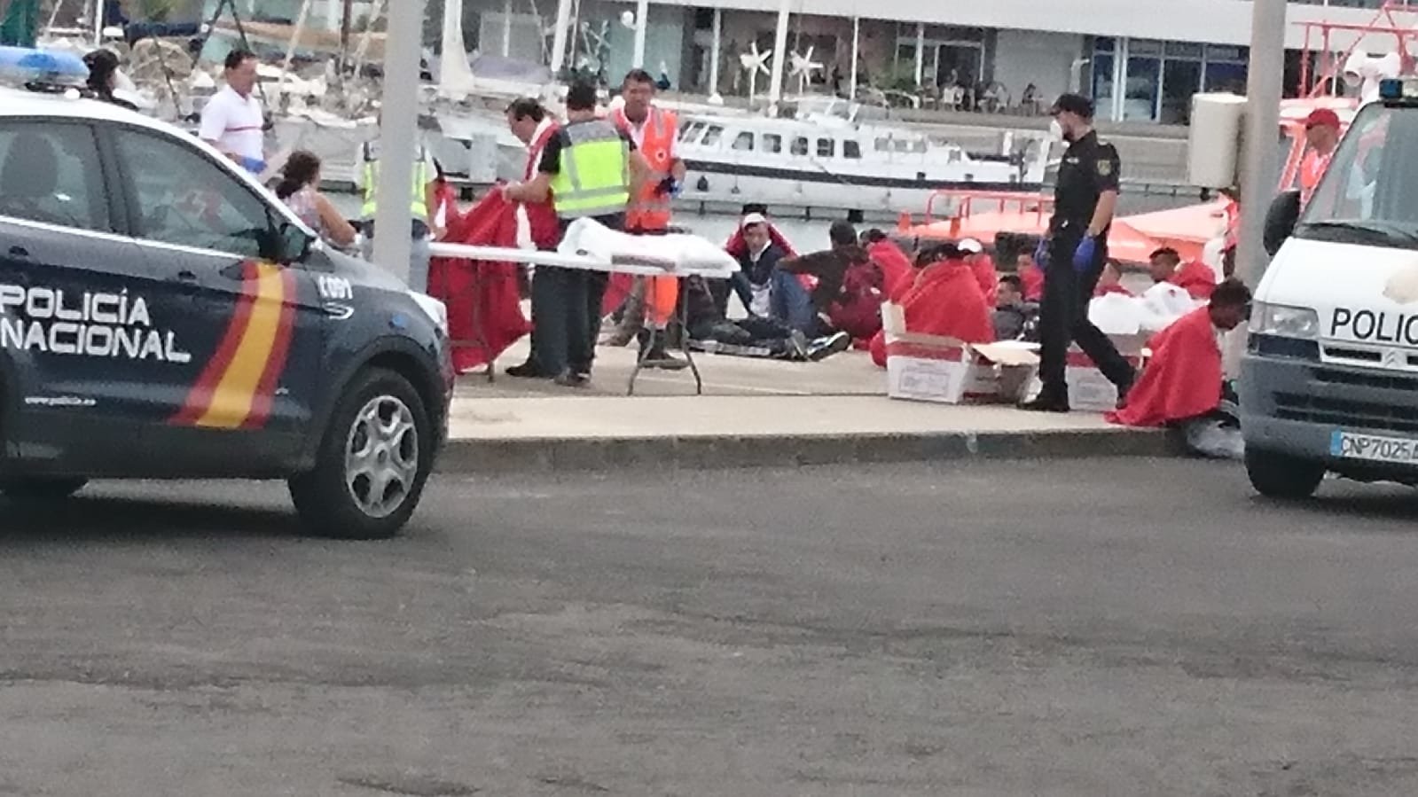Nueva patera en Puerto de Naos 2