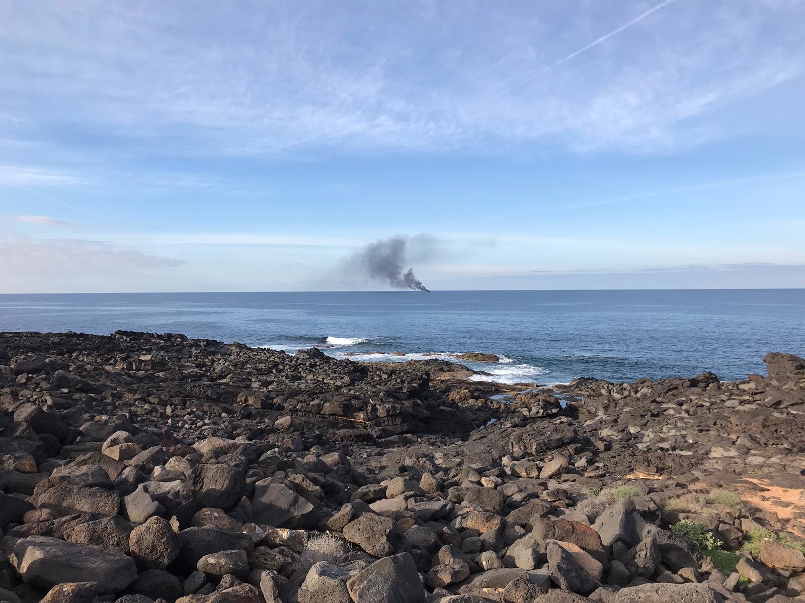 Velero incendiado 5