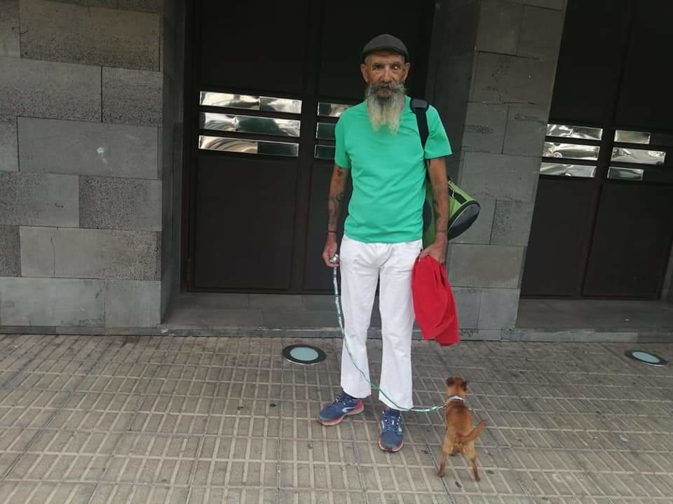 Devuelta la perra a su dueño 2