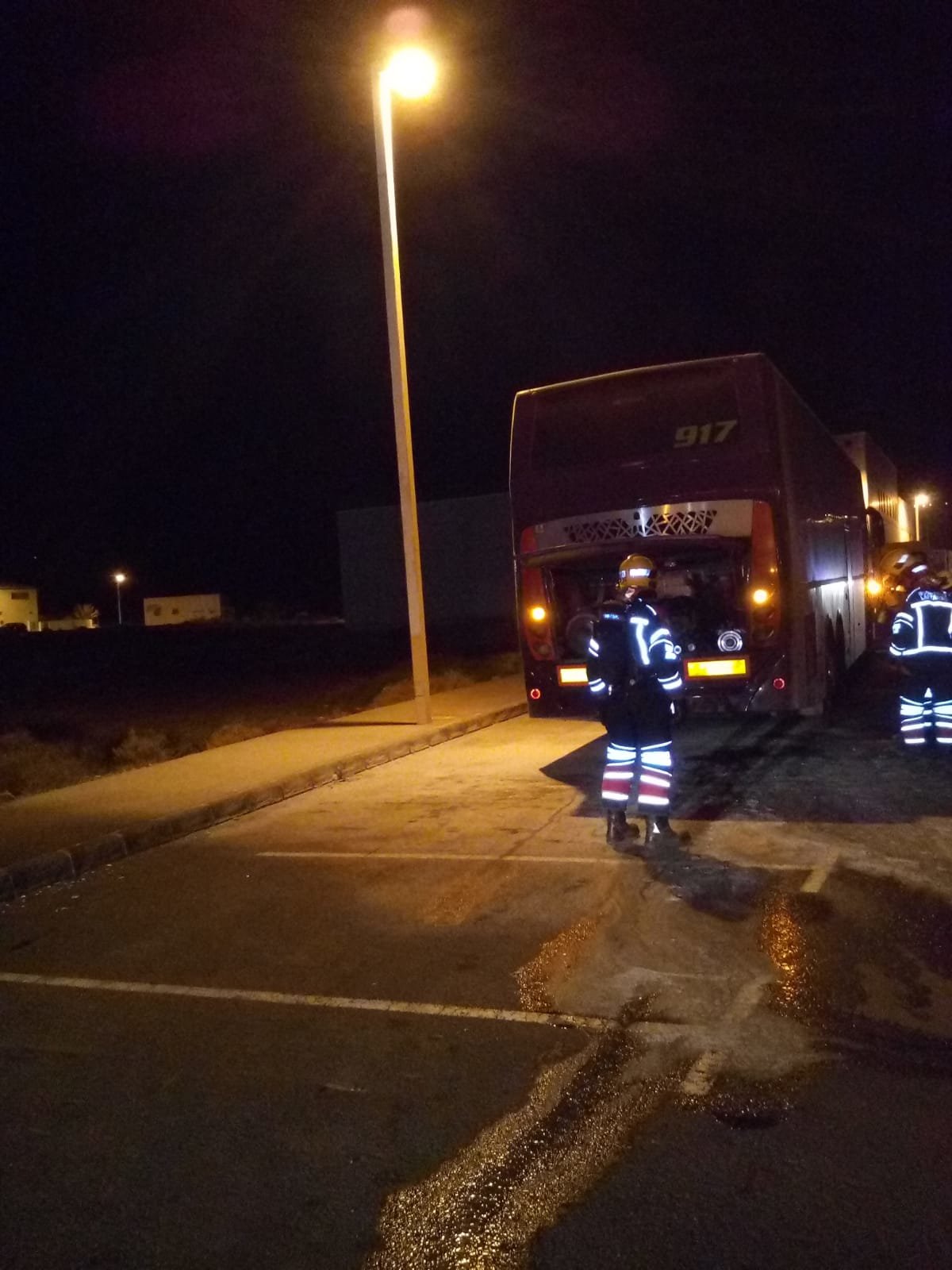 Conato de incendio en una guagua en Playa Honda