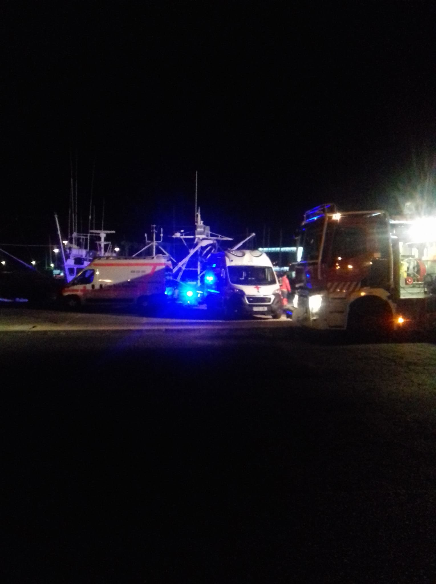 Inmigrantes evacuados a Puerto Naos 4