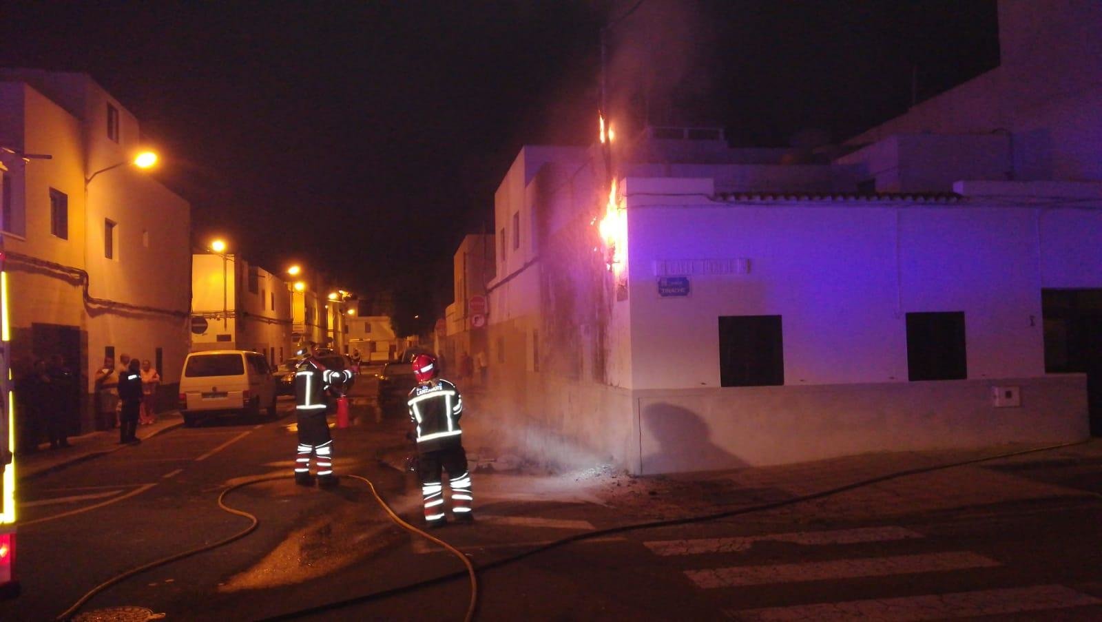 Noche de incendios en Gregorio Chil 3