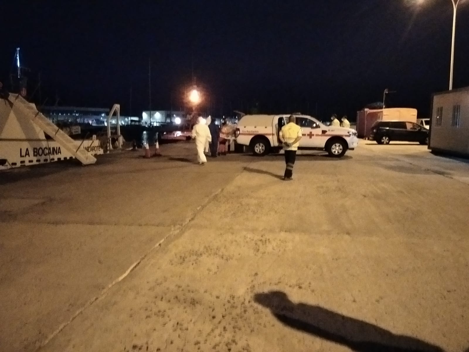 Llegada de los inmigrantes rescatados a Puerto de Naos