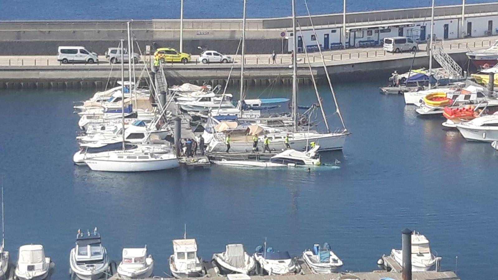 Embarcación hundida en Puerto del Carmen 3