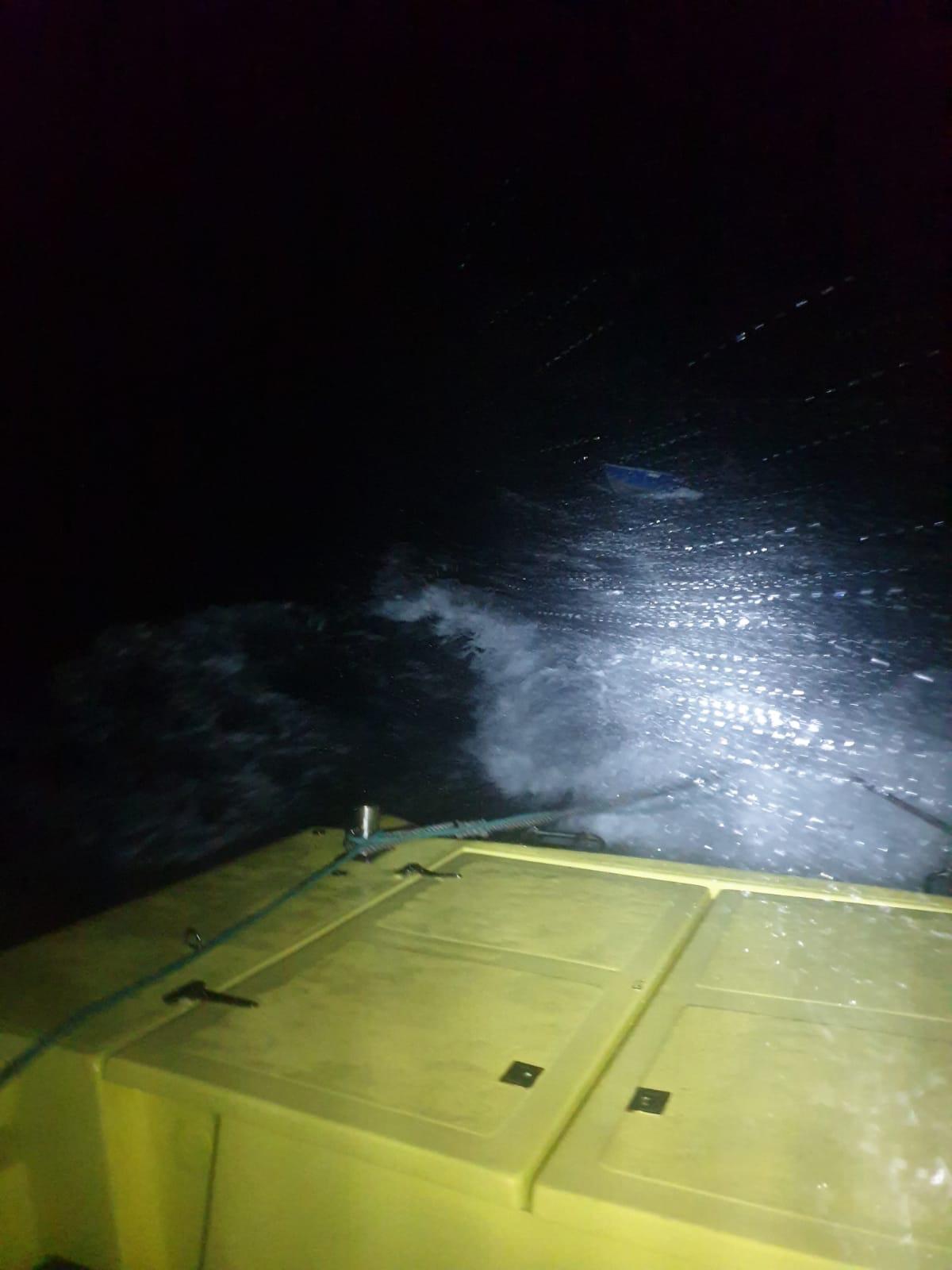 Rescate de una embarcación a 1 milla de Lanzarote