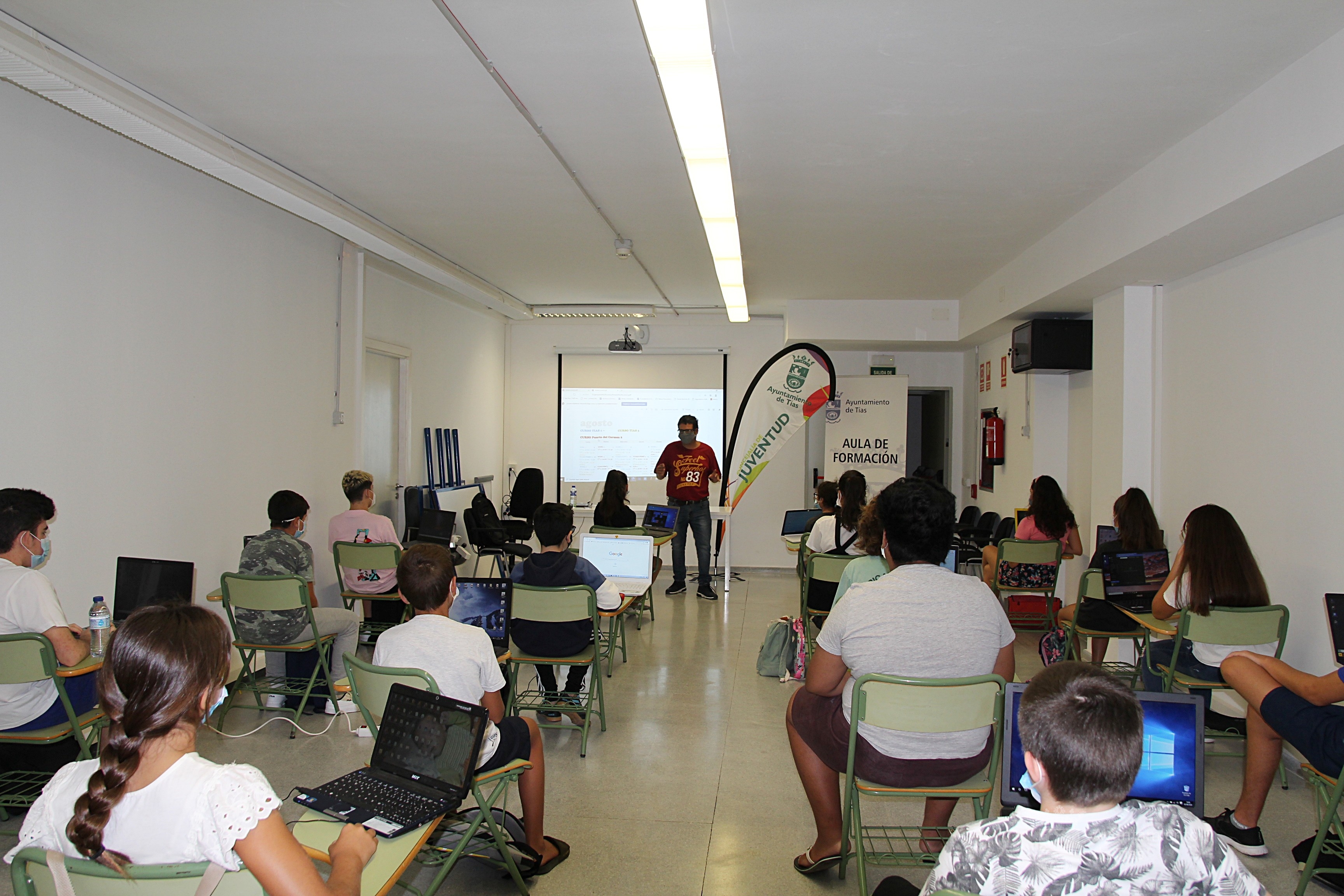 Curso de Ofimática para Jóvenes en Tías 2