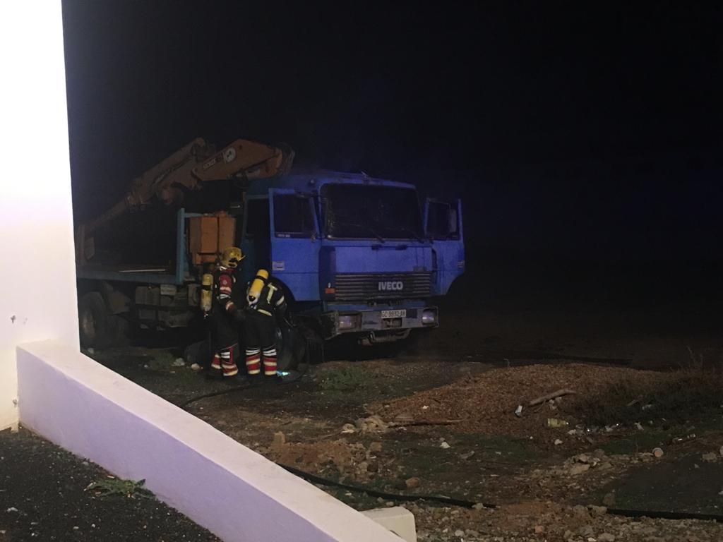 Camión incendiado 2