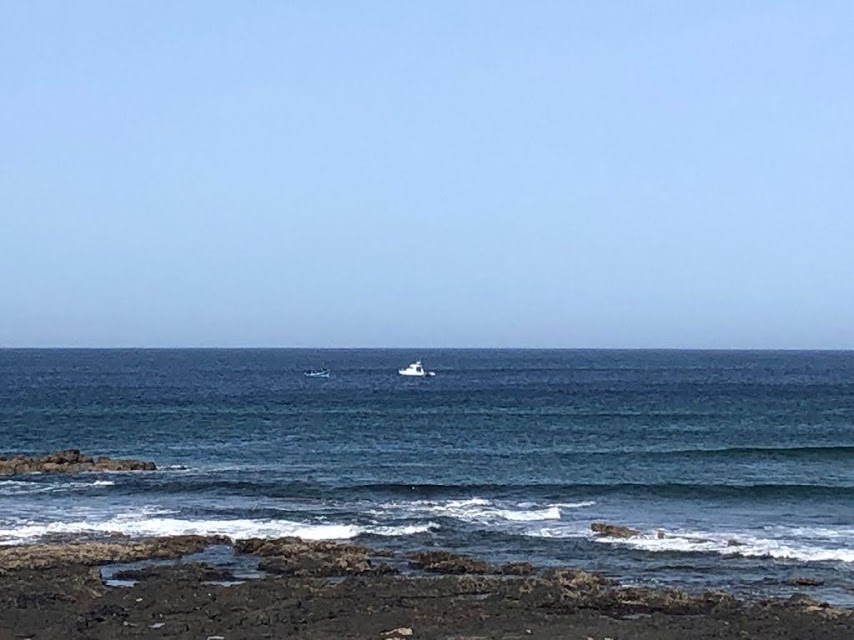 Salvamar interceptando una patera