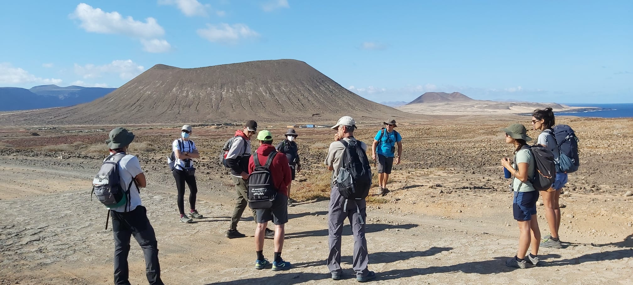 Alumnado de ruta formativa por la isla de La Graciosa