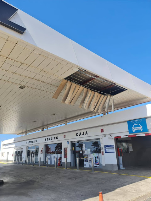 Daños en techo de gasolinera SPL