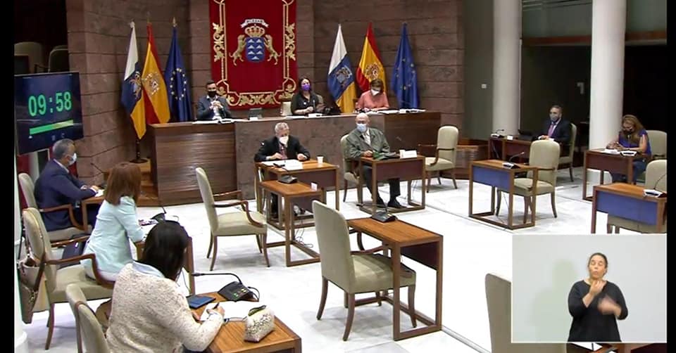 Salvador Medina en el Parlamento 2