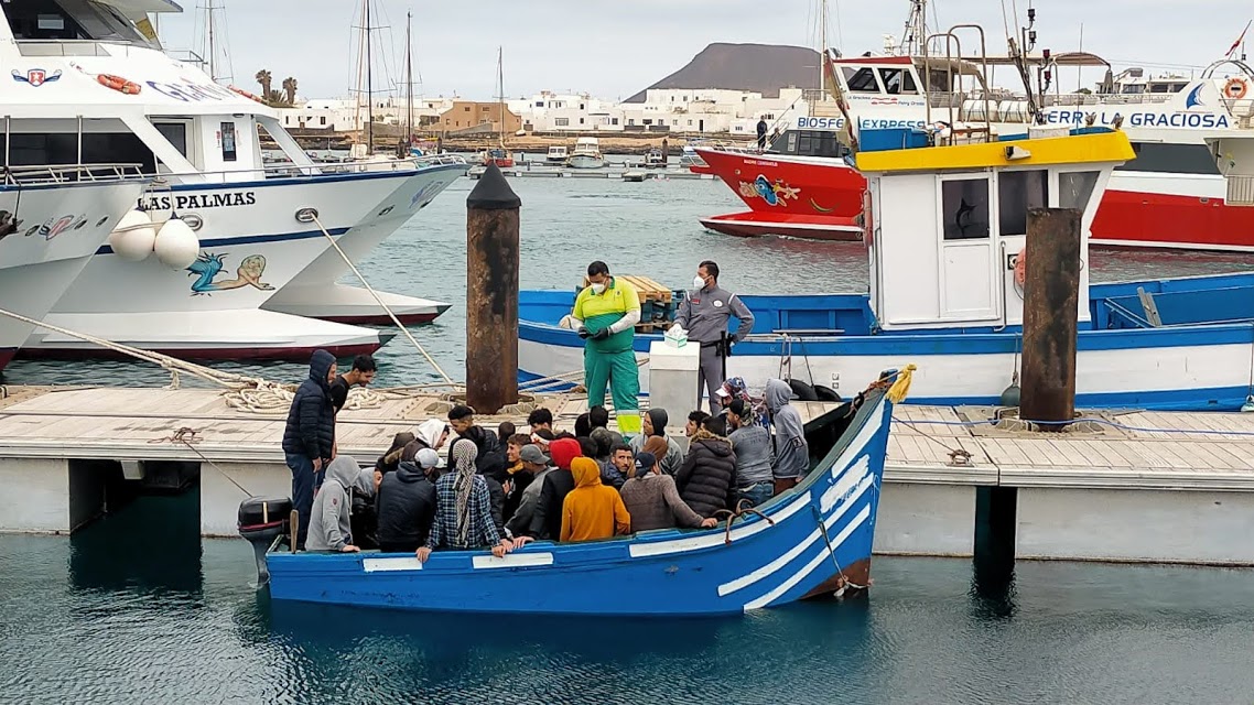 Llegada de la patera a La Graciosa