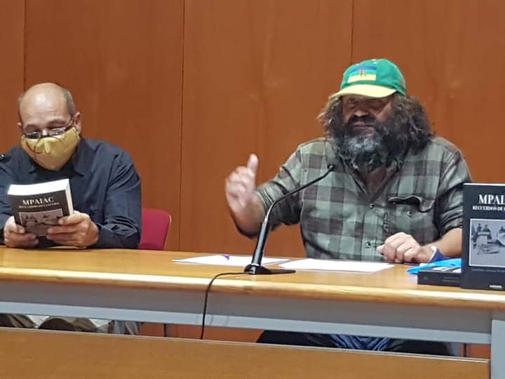 Aureliano Montero presentando el libro