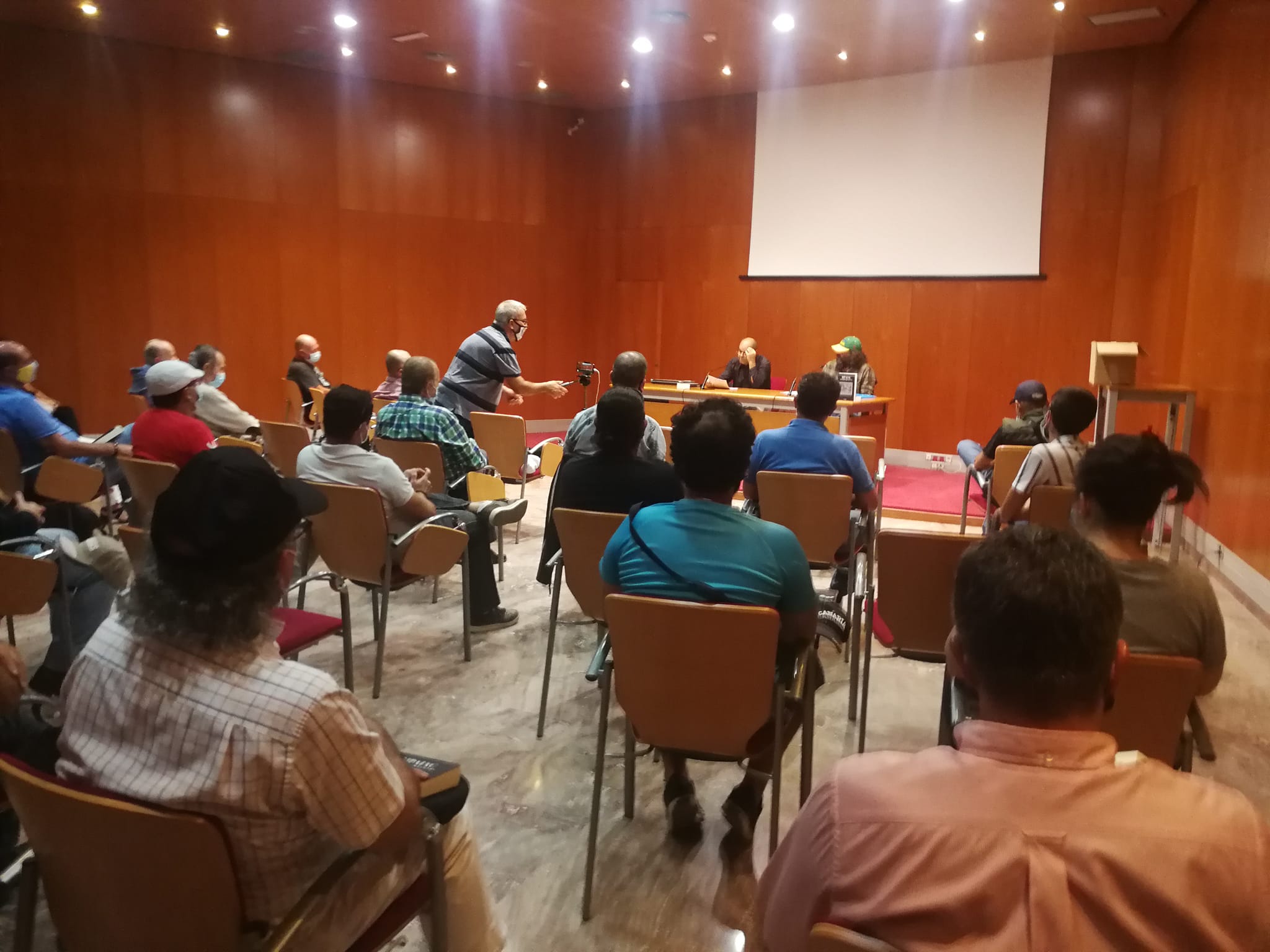 Asistentes a la presentación del libro 5