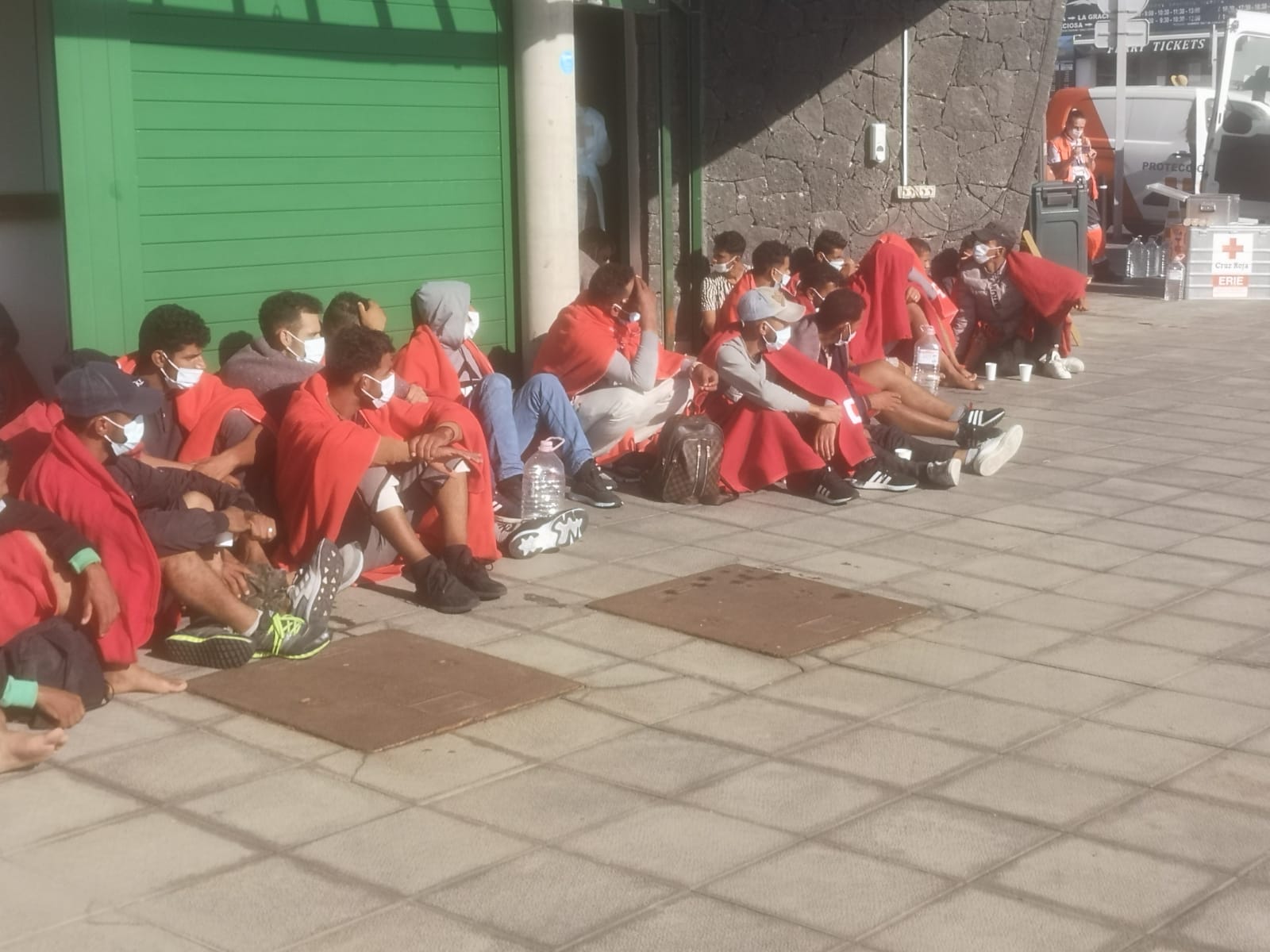 Inmigrantes desembarcados en Orzola