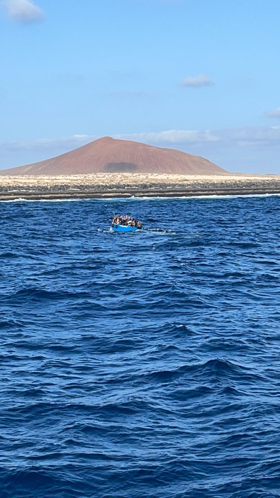 Oleada de pateras en el norte de la Isla 2