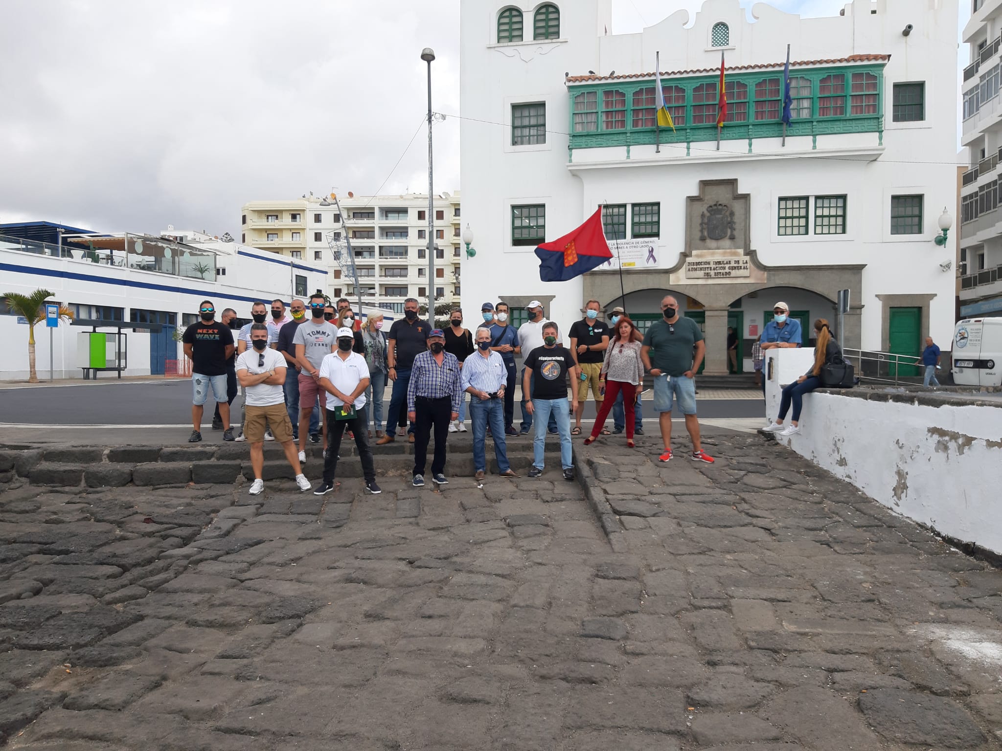 Concentración de VOX frente a la Delegación del Gobierno