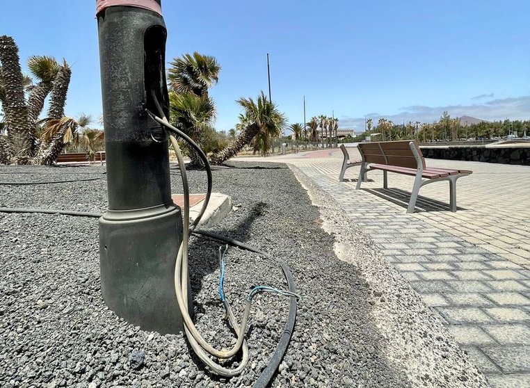 Cableado suelto del Parque Temático