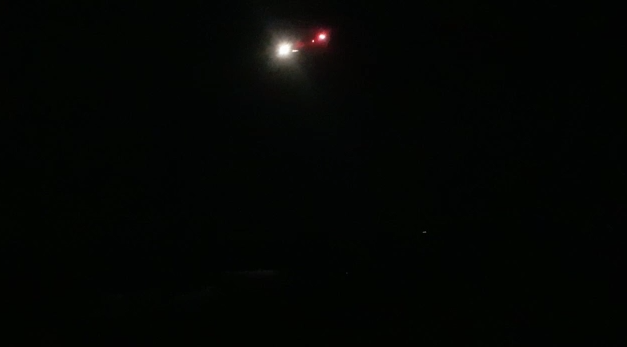Helicóptero rastreando la costa de Mala