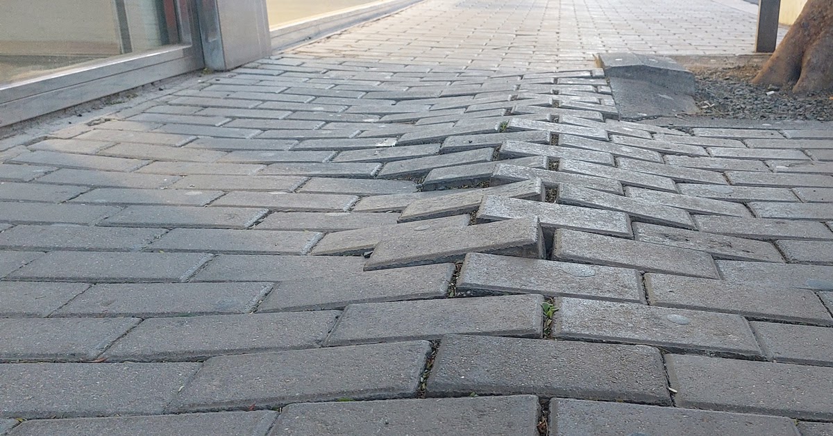 arrecife-calle-mal-estado2