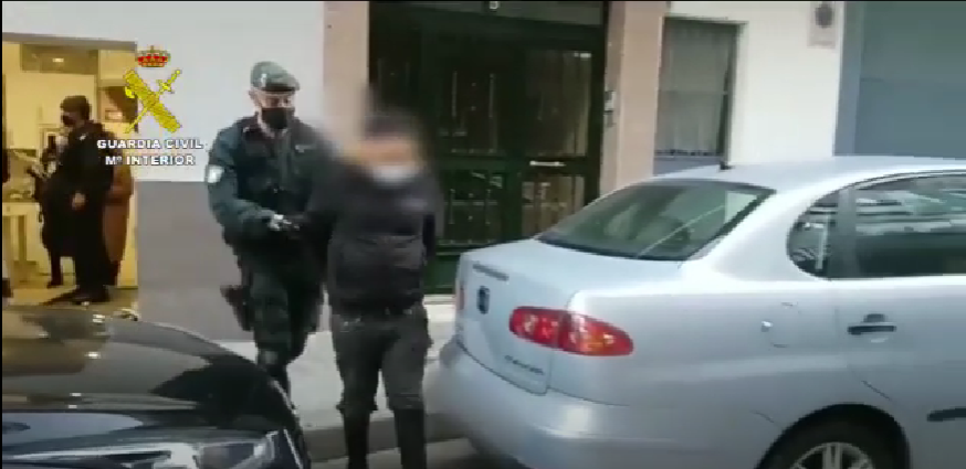 Uno de los detenidos