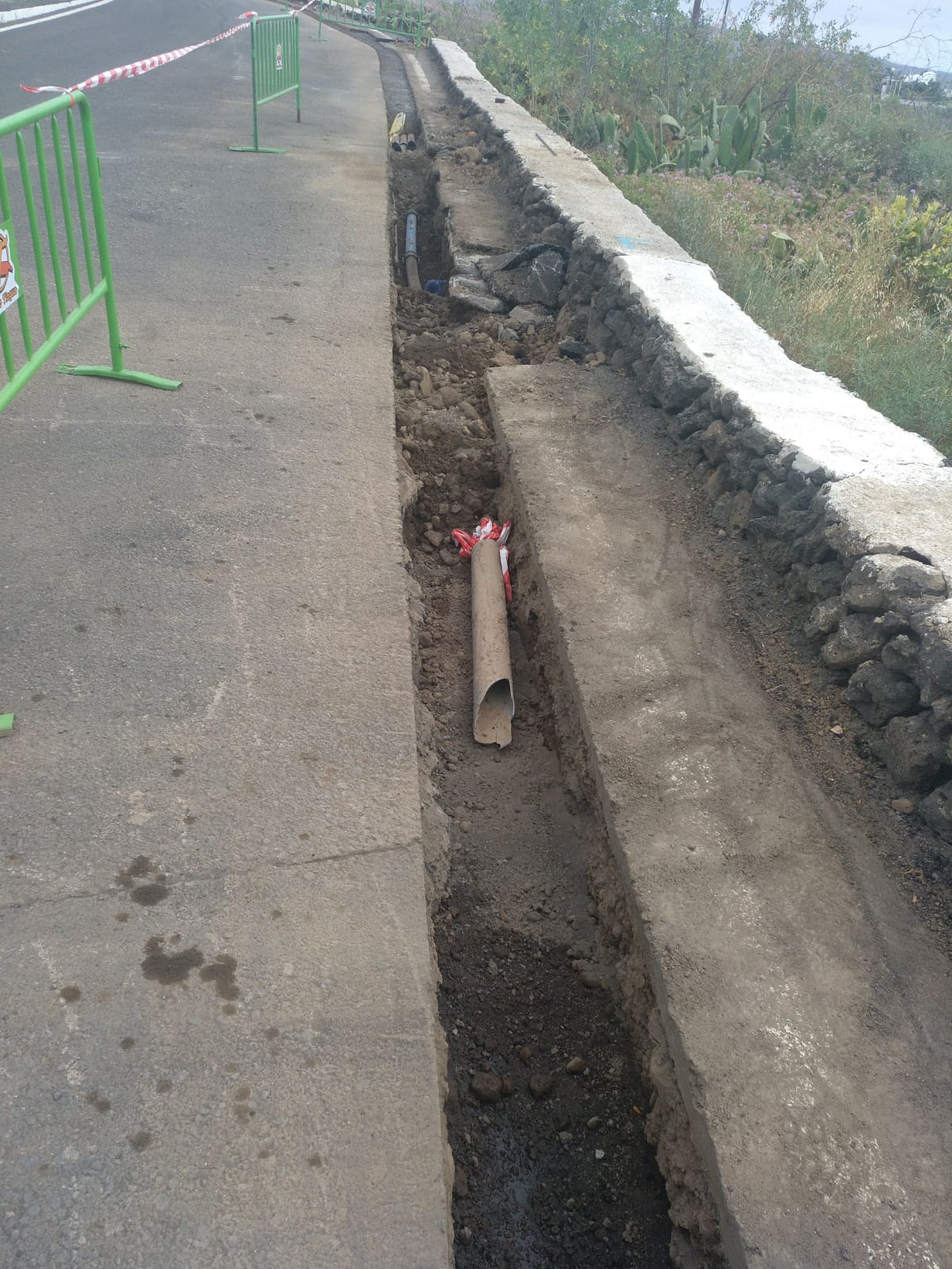 Tuberías rotas en Mala 4