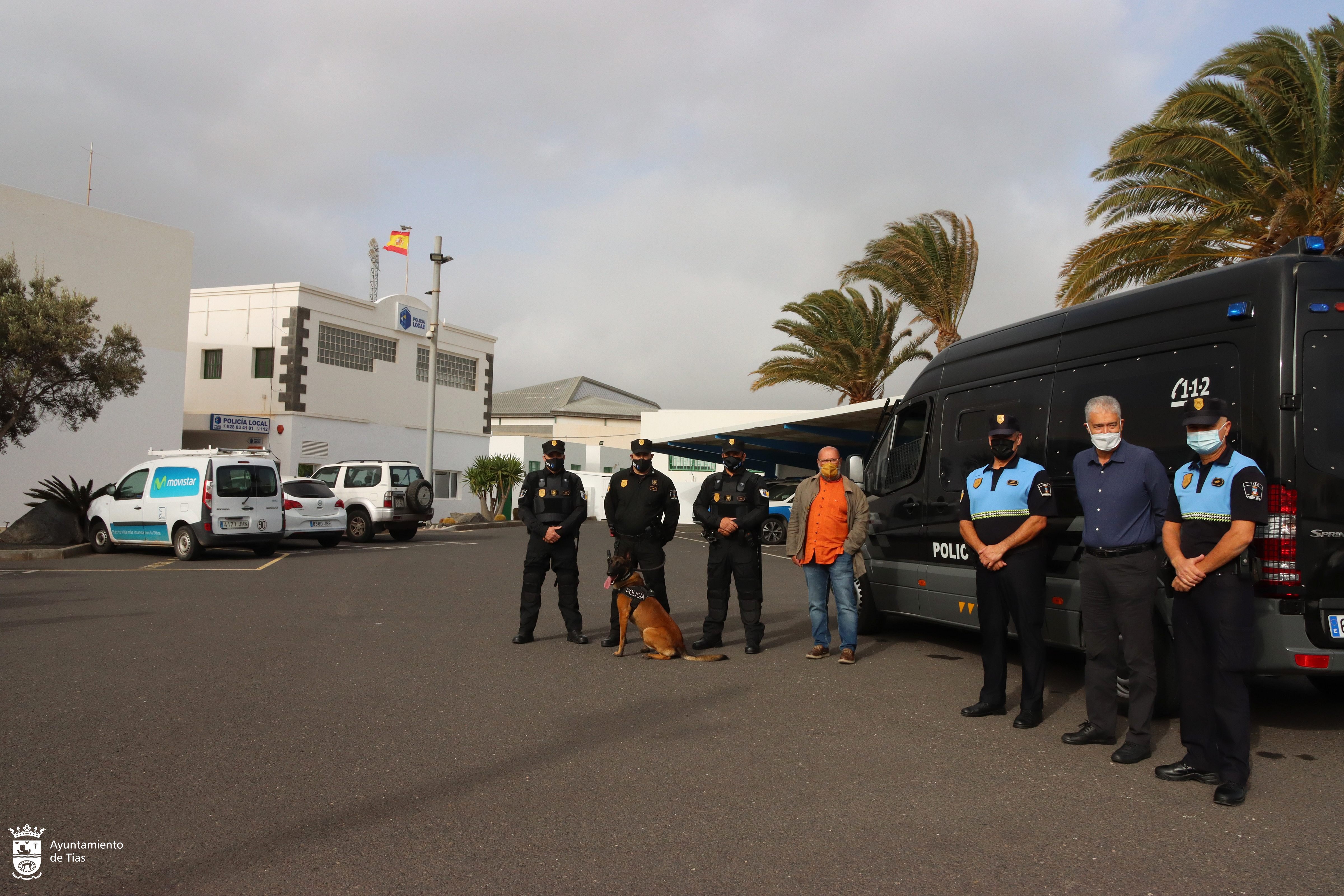 Presentación de Tequila, perro de la Policía de Tías 2