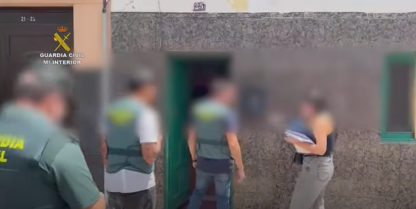 Operación antidroga en la calle Perú 25