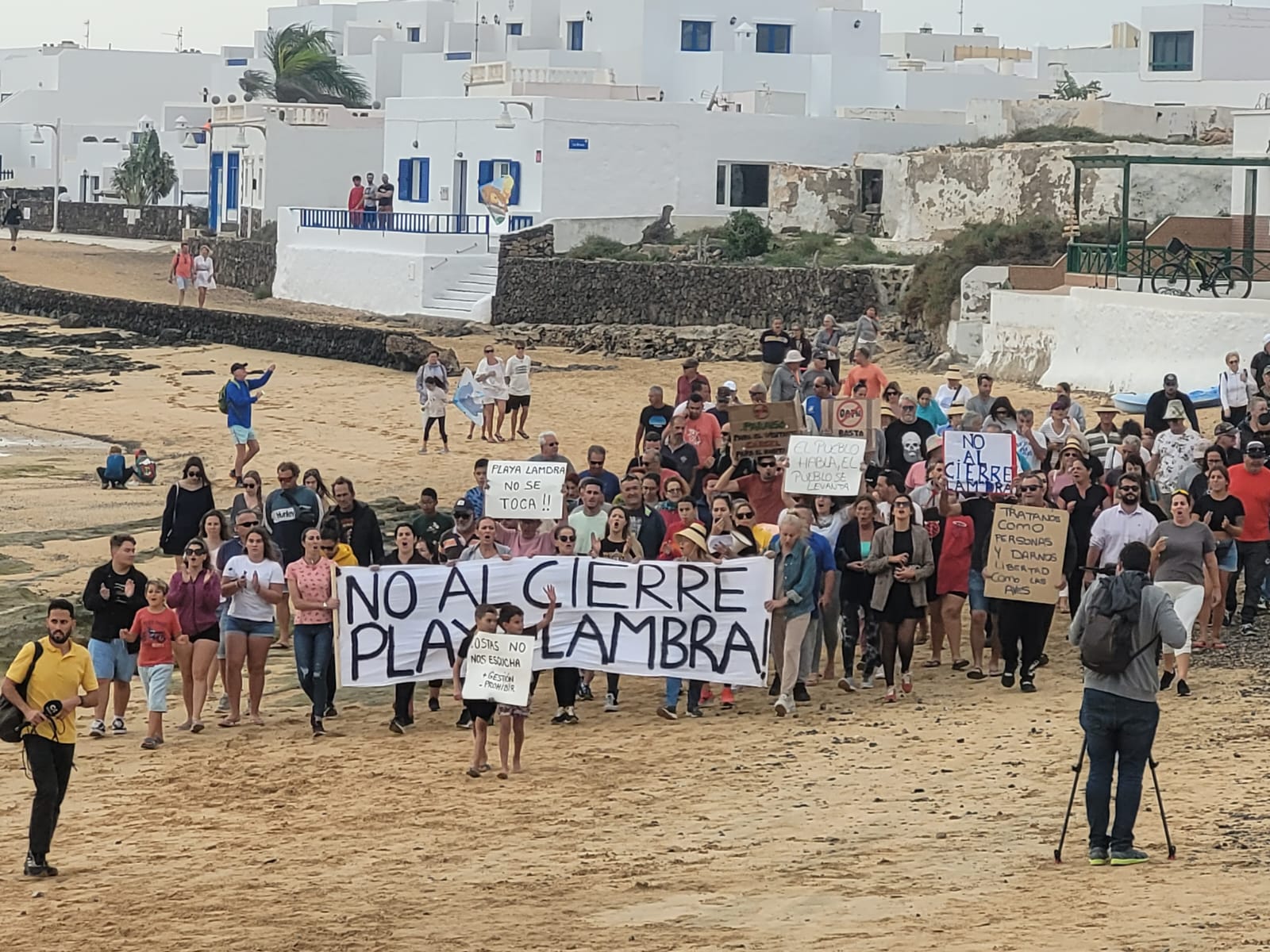 Manifestación Playa Lambra 2