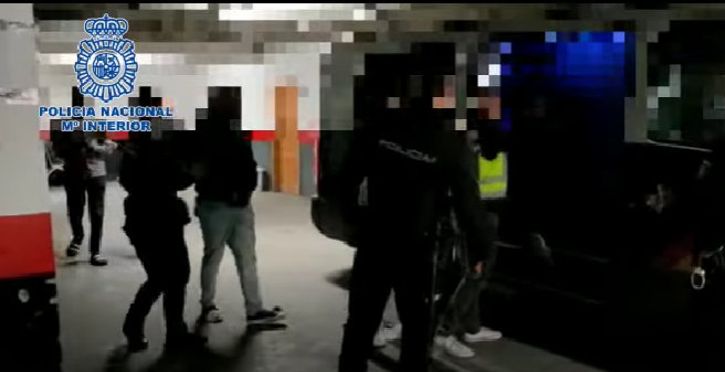 Doce guineanos detenidos