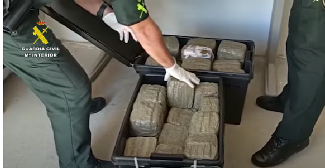 65 kilos de hachís en fardos