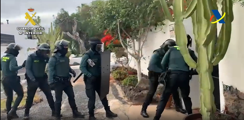 ·Entrada en un punto de cultivo de marihuana en Costa Teguise
