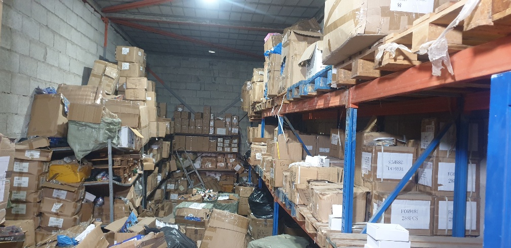 Nave atestada con productos fasificados en Tías