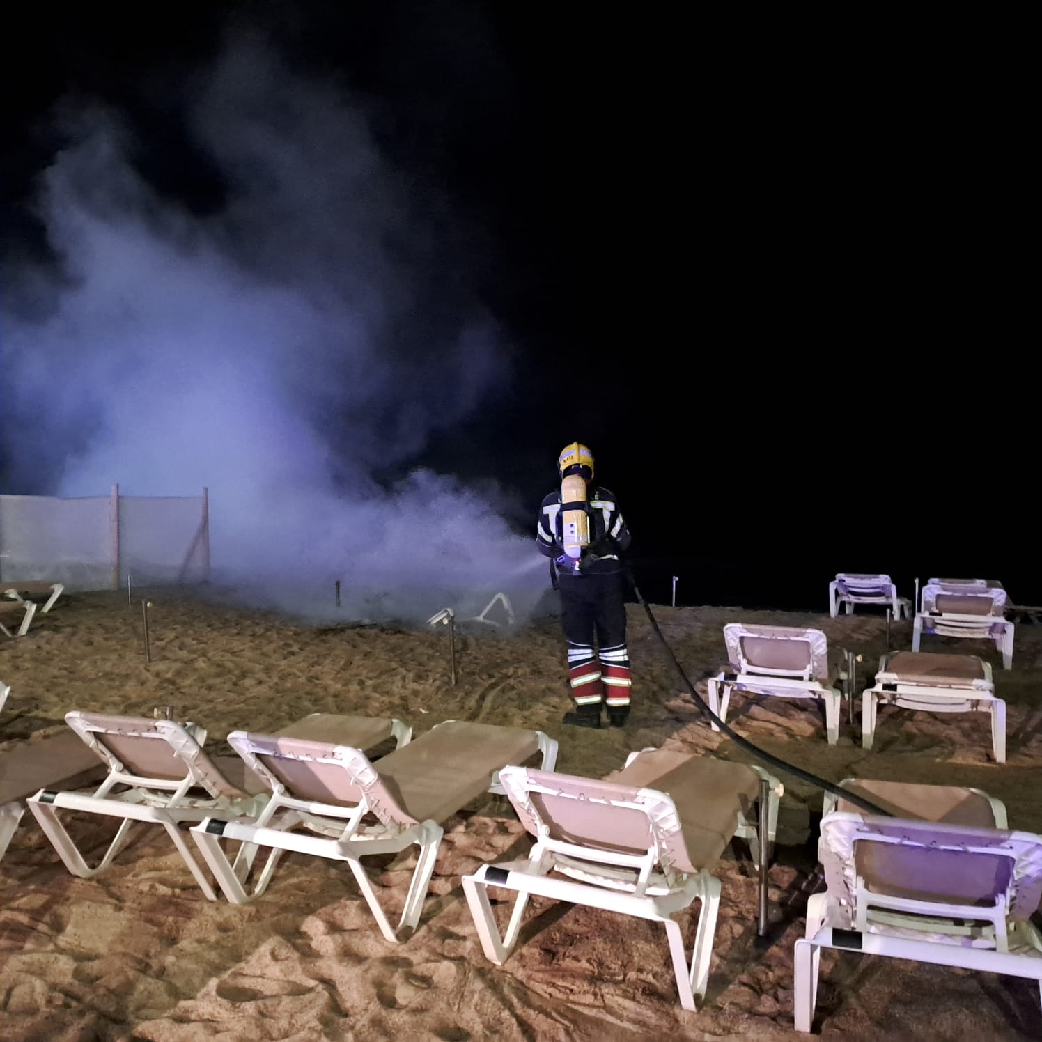 Primer incendio de hamacas en Las Cucharas