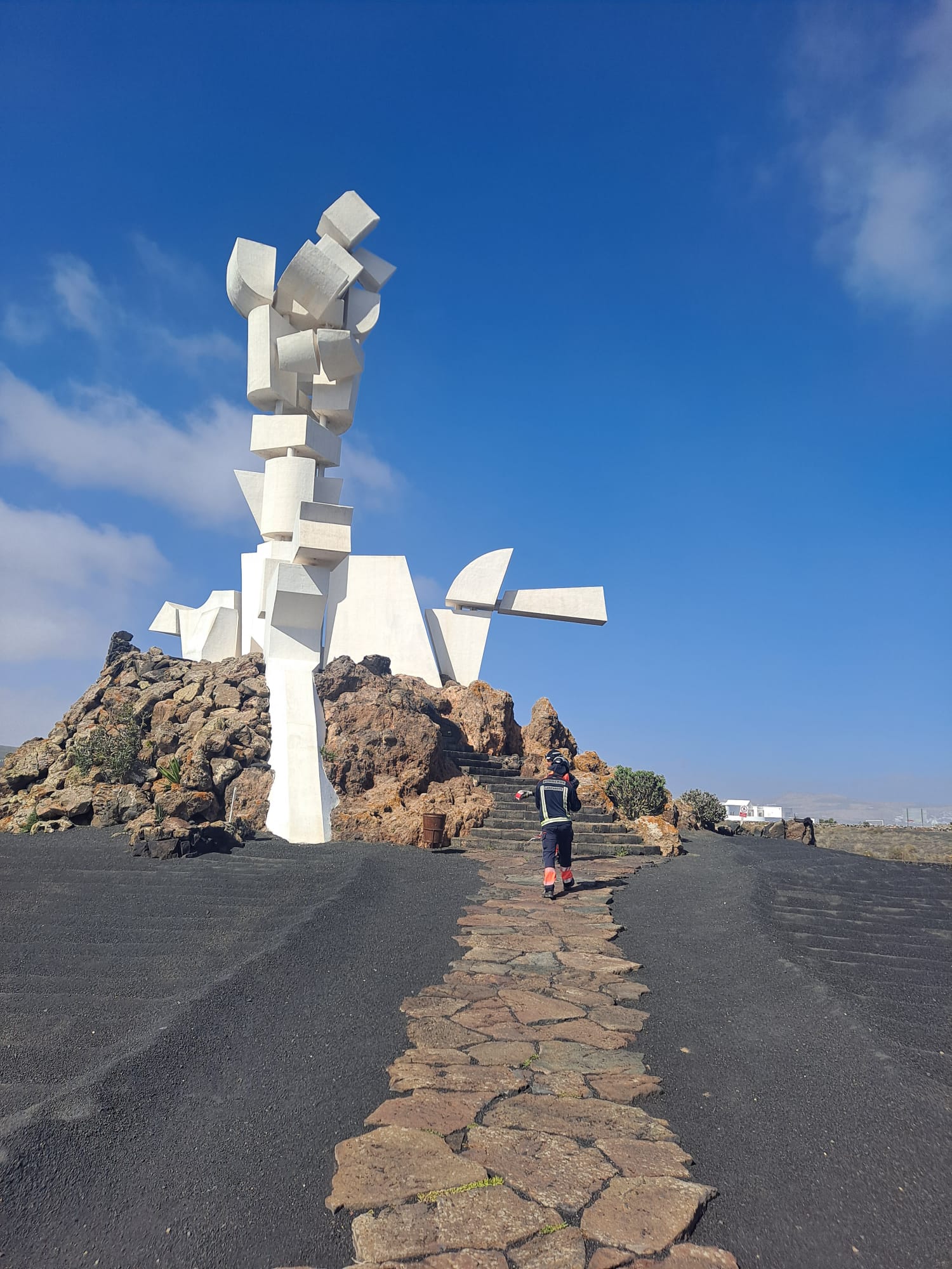 Daños en el Monumento al Campesino