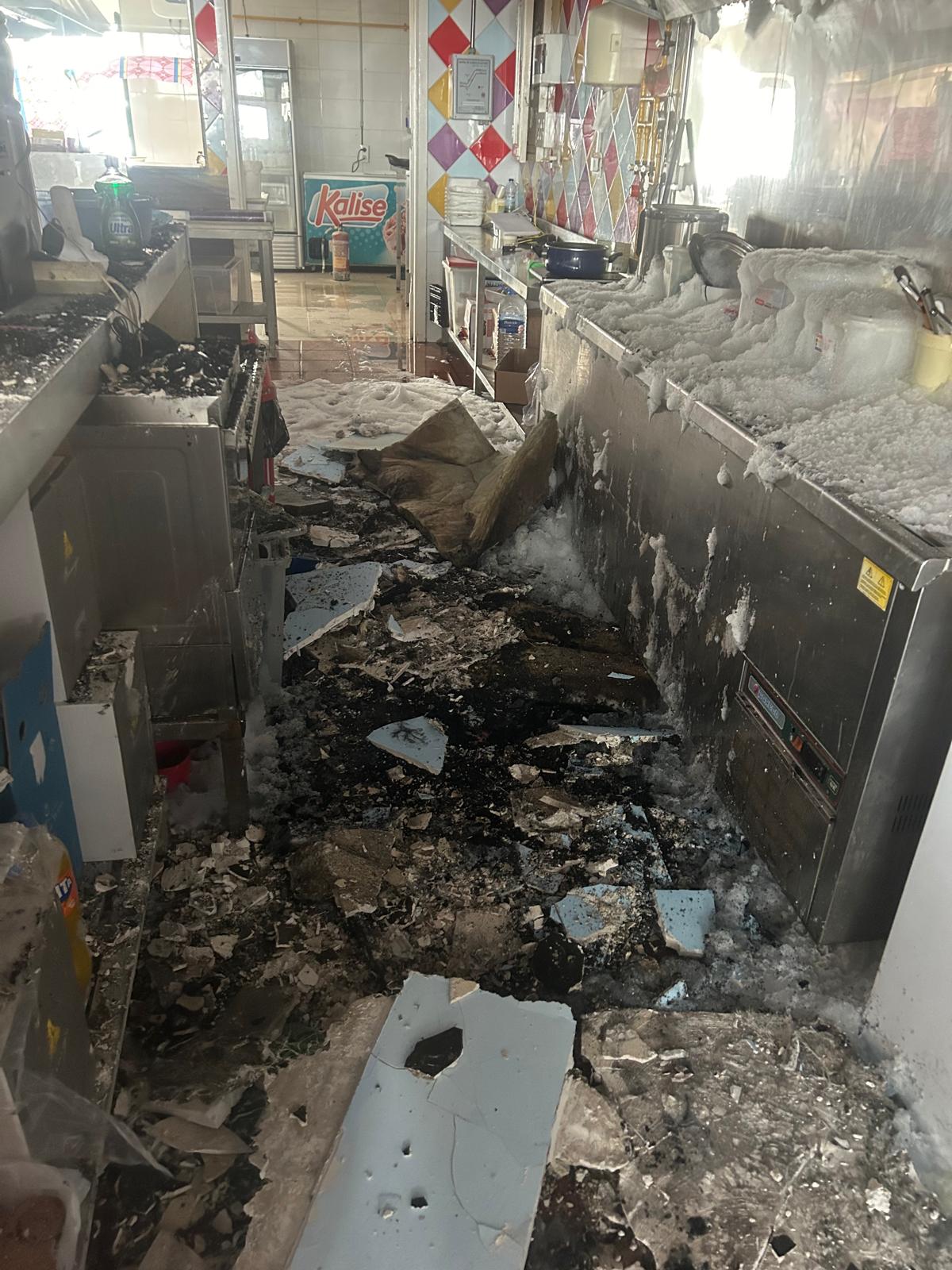Incendio en restaurante de la calle Pérez Galdós 2