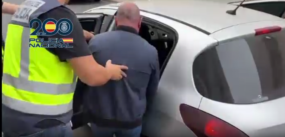 Uno de los proxenetas detenidos