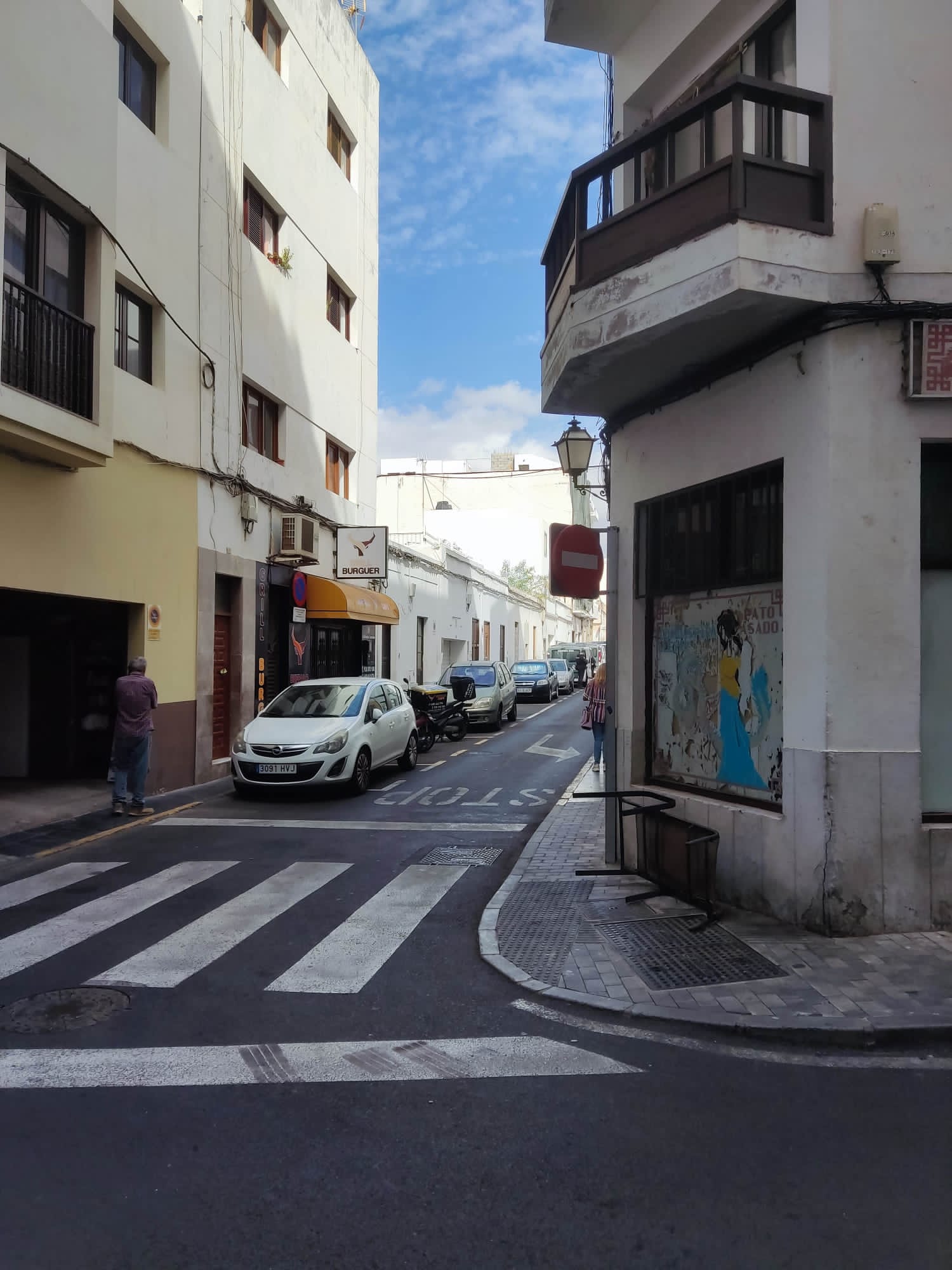 Calle Carlos Sáenz Infante acordonada por la Guardia Civil