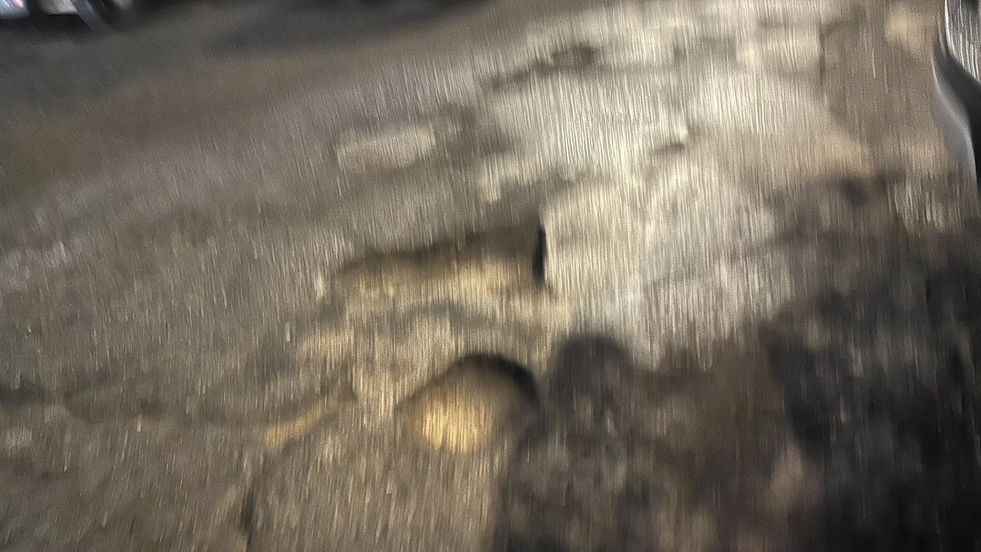 SOCAVONES EN LA CALLE SEGOVIA (1)