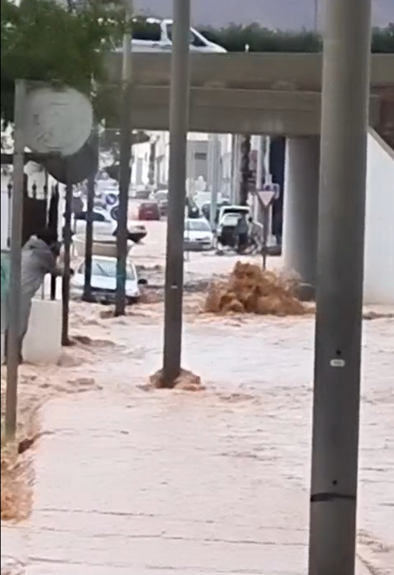 Reventaron las alcantarillas