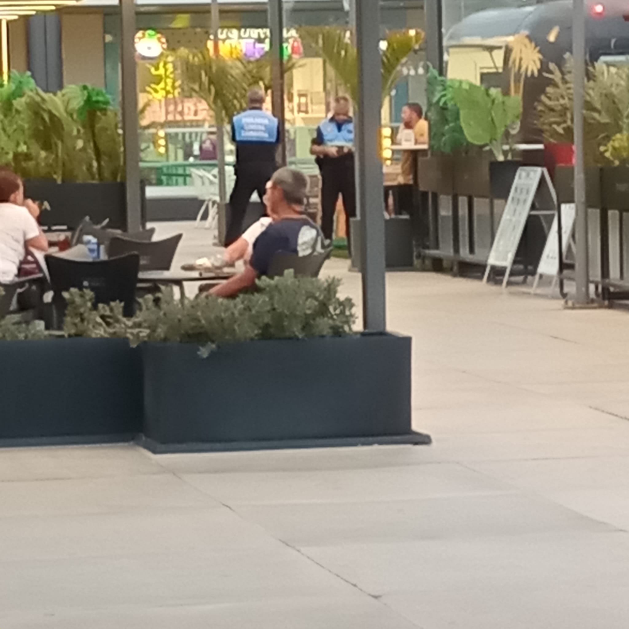 Policía Local en el Open Mall 2